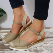 Summer Breeze | dames sandalen met gespsluiting en gesloten teen Qinzaro